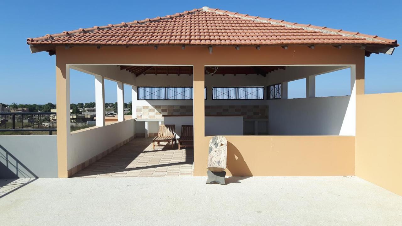 Appartement Familial Spacieux Avec Climatisation Ziguinchor Exterior photo