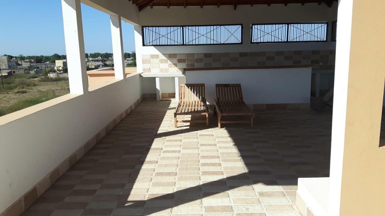 Appartement Familial Spacieux Avec Climatisation Ziguinchor Exterior photo