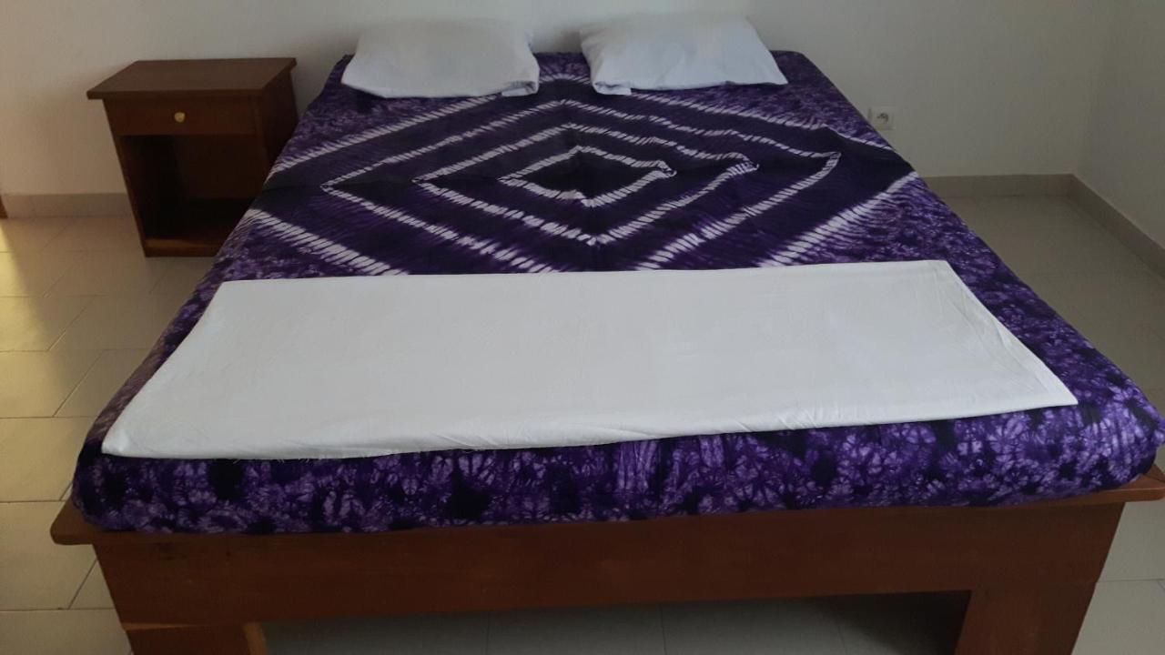 Appartement Familial Spacieux Avec Climatisation Ziguinchor Exterior photo